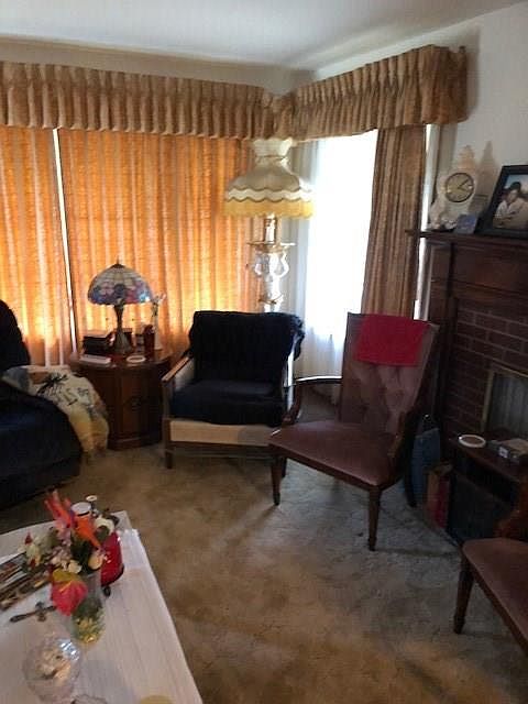 2nd image of 2111 E Riverside Dr