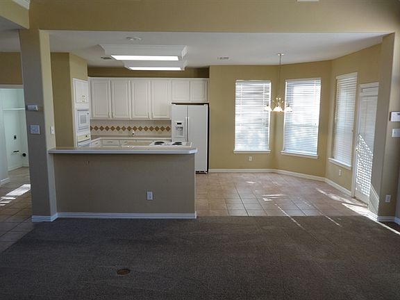 3rd image of 901 Muirfield Rd