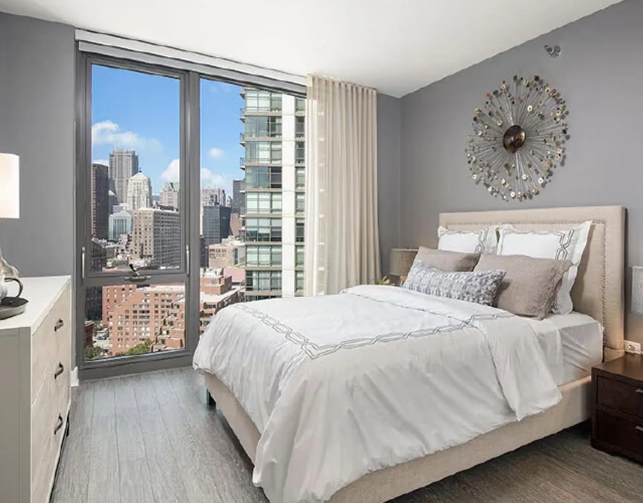 1 bed, 730 sqft, $2,725 — Photo 2