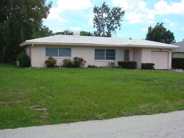 1st image of 1421 Seabreeze St