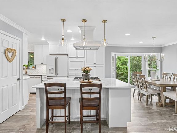 5th image of 66 Montclair Dr