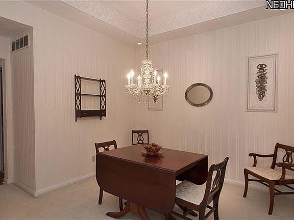 3rd image of 2365 Winesap Dr