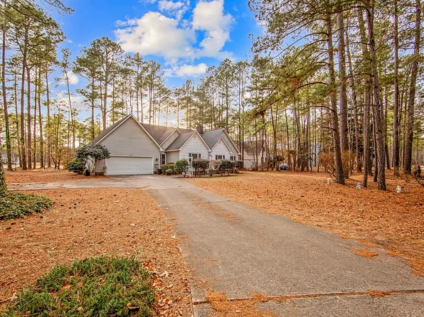 28900 Deercroft Dr, Wagram, NC 28396