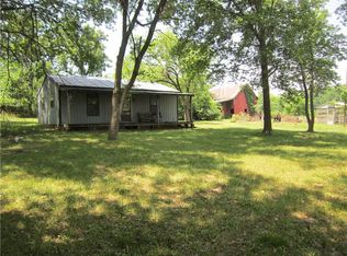 1001 731st Rd, Calhoun, MO 65323