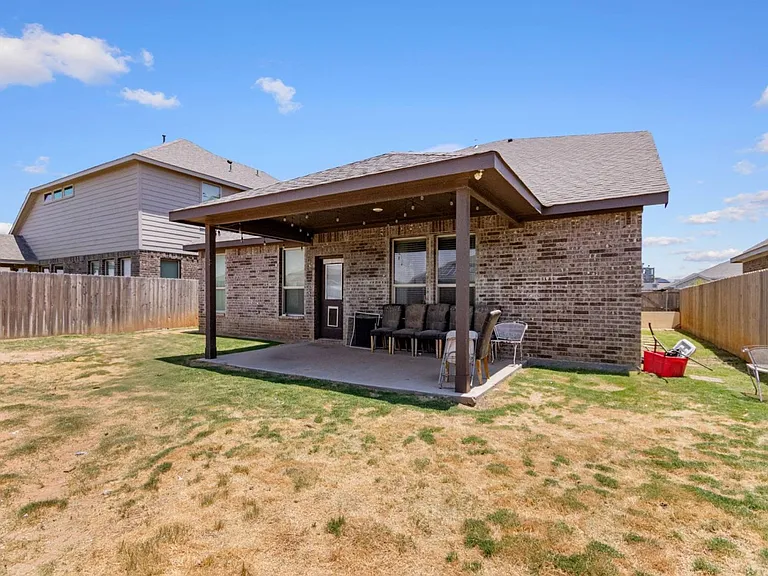 5 Charolais Rd — Photo 33