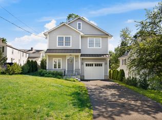 154 Lee Rd, Scarsdale, NY 10583