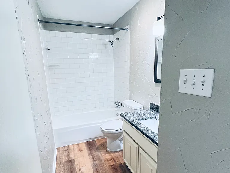 2102 Richwood Dr — Photo 23