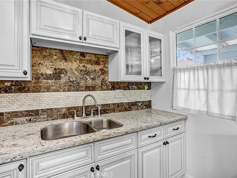 230 N Calvados Ave — Photo 11