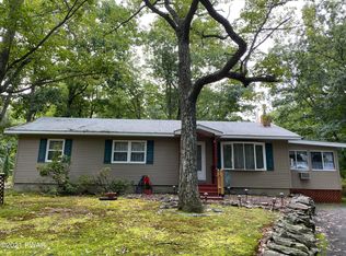 125 Maple Ridge Rd, Milford, PA 18337