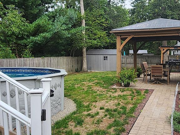 4th image of 105 Menlow Court