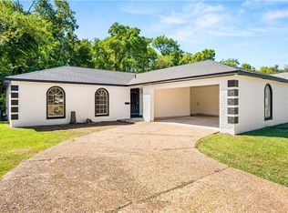 2330 Greenway Dr, Alexandria, LA 71301
