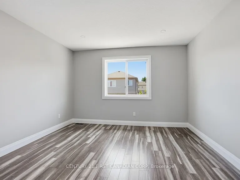 2775 Oriole Dr #UPPER — Photo 24