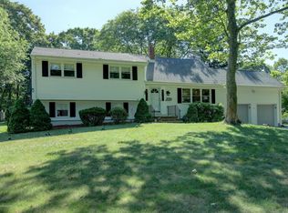 153 Riveredge Rd, Tinton Falls, NJ 07724