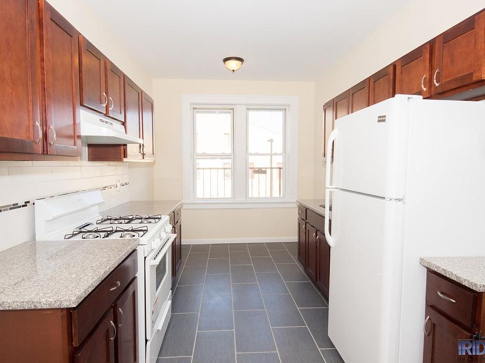 1st image of 12 Canfield St APT 16