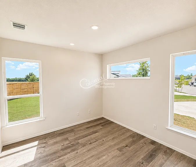 1631 Crooked River Ct — Photo 4