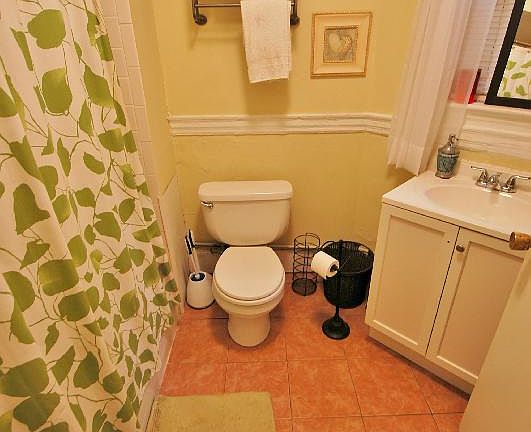 5th image of 115 Gainsborough St Unit 2
