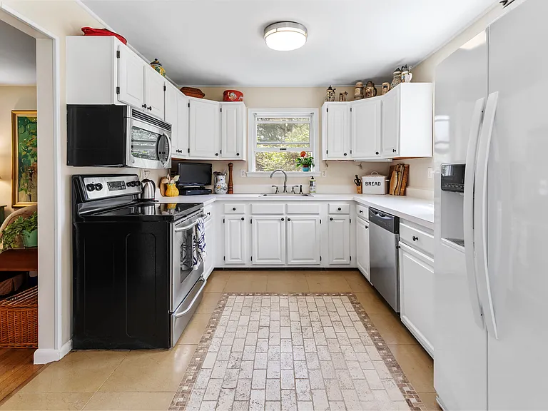 42 Farmstead Ln — Photo 11