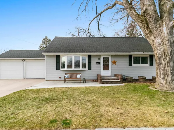 1217 Biemeret St, Green Bay, WI 54304