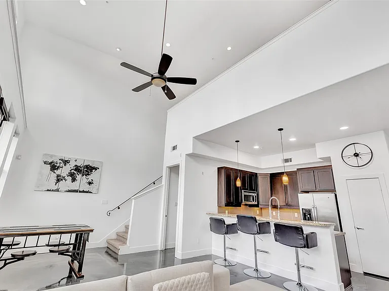 2323 Polk St #305 — Photo 16