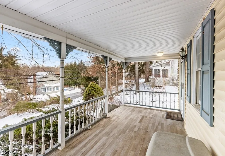 147 Millbrook Ave — Photo 2