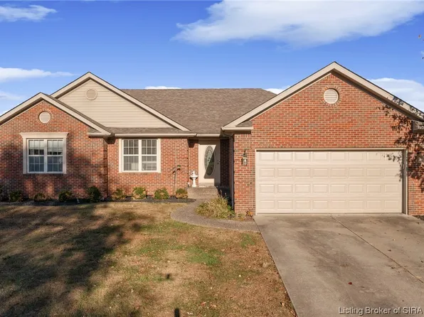 8508 Plum Valley Court, Sellersburg, IN 47172