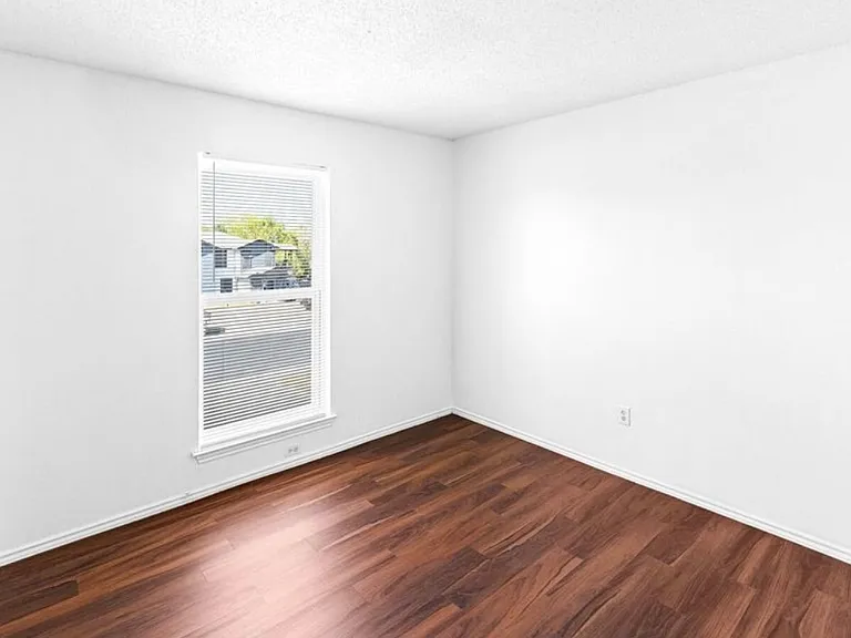 7572 Windsor Oaks — Photo 13