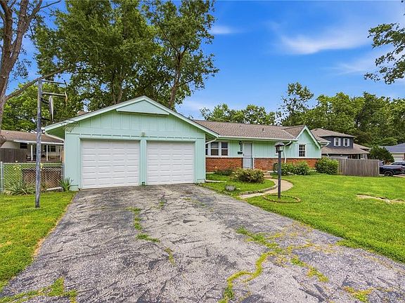 4th image of 9307 Craig Dr
