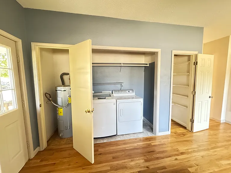 709 E Elmira St — Photo 19