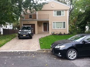 652 Cumberland Ave, Teaneck, NJ 07666