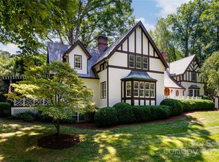 384 Vanderbilt Rd, Asheville, NC 28803