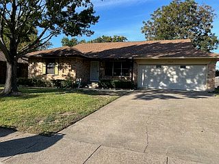 1st image of 2901 Medina Dr