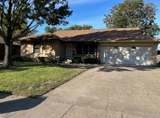 2901 Medina Dr, Garland, TX 75041