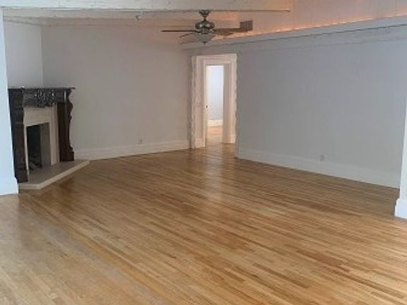 3rd image of 5235 Canoga Ave