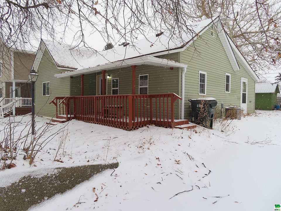 523 Main St, Moville, IA 51039 Zillow