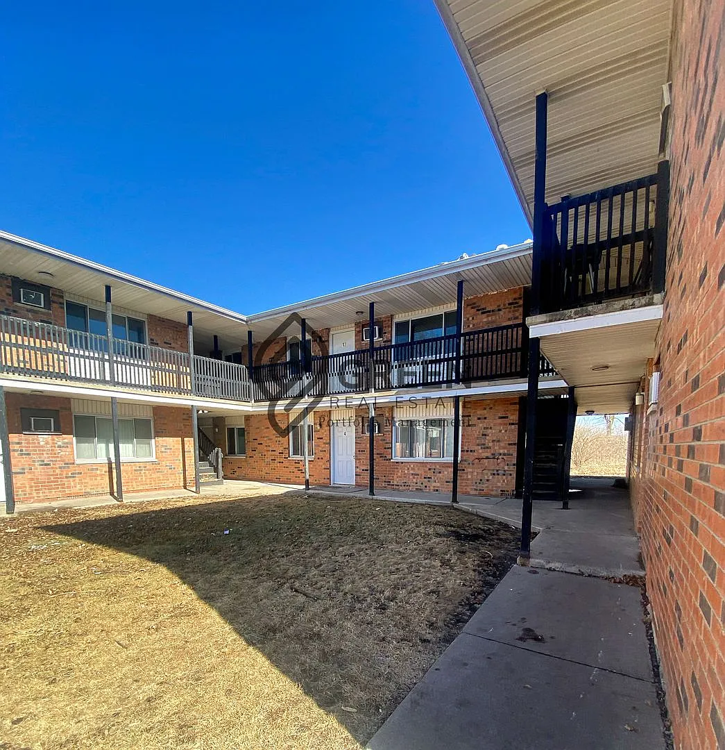 Building Photo - 2779 Cooper Dr