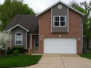 1112 W Poplar, Ozark, MO 65721