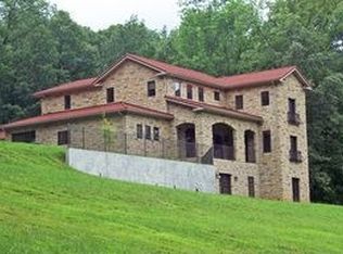 399 Halcomb Dr, Somerset, KY 42501