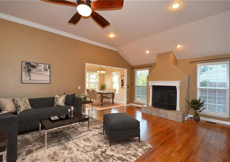 1st image of 45 Valley View Cir