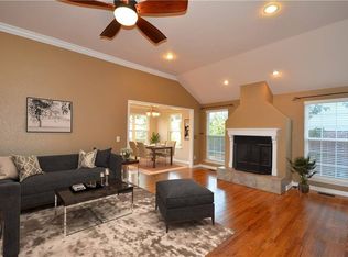 45 Valley View Cir, Bentonville, AR 72712