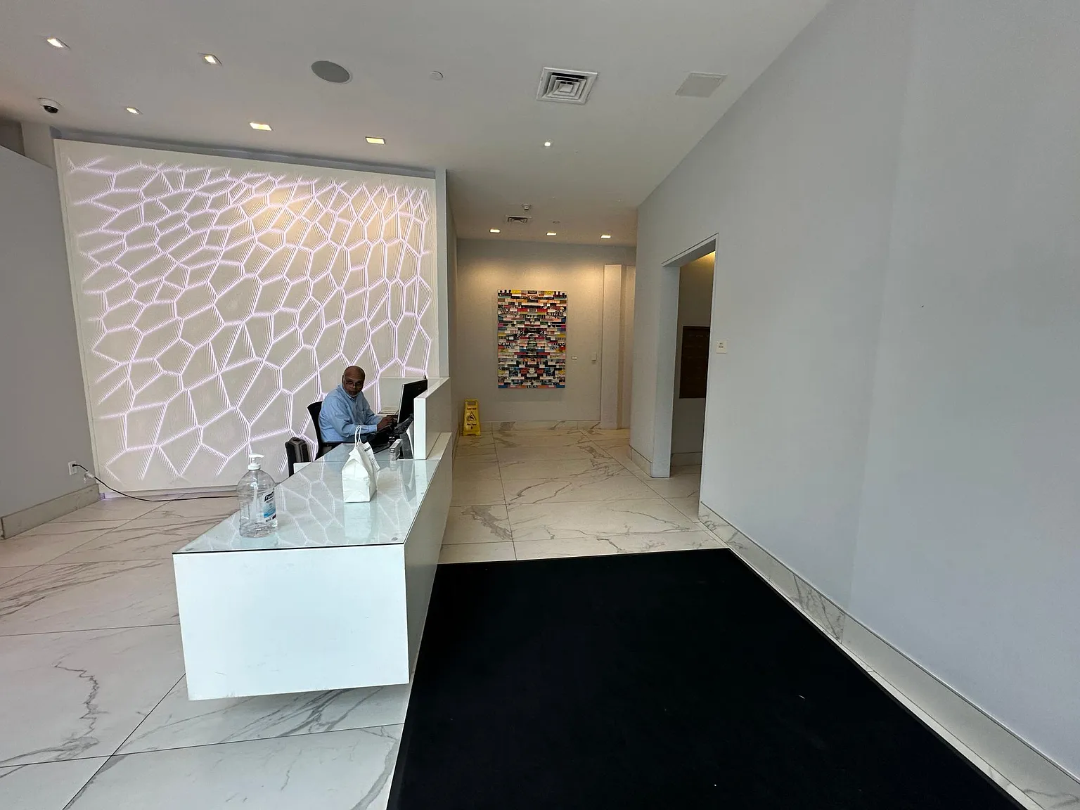 2 bed, 1318 sqft, $6,000 — Photo 2