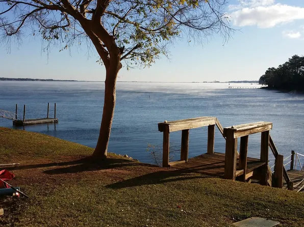 20 Low Hill Ln, Lexington, SC 29072