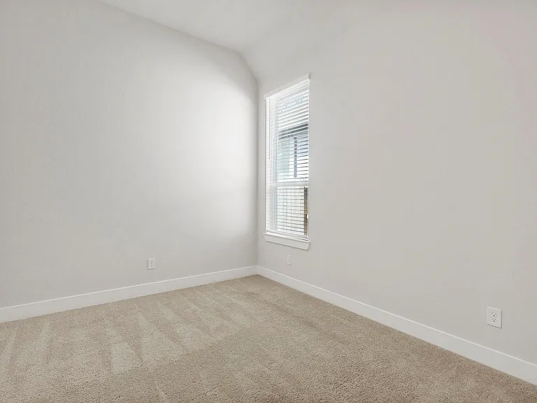 415 N Hillary Step Pl — Photo 34