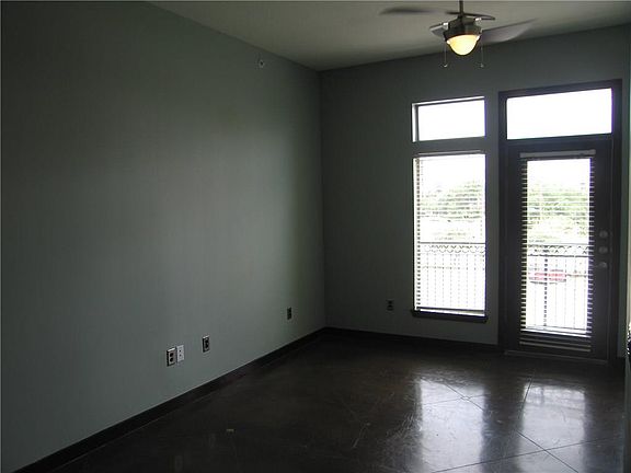 2nd image of 201 W Lancaster Ave