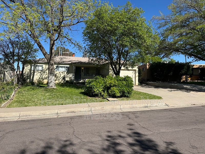 1st image of 9533 Arvilla Ave NE