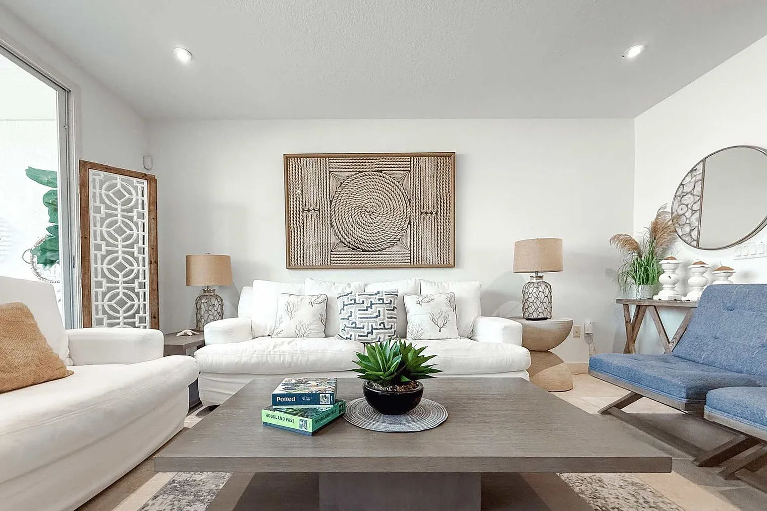 3 bed, 2.0 bath, 1679 sqft, $5,886 — Photo 4