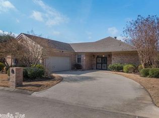 28 Hunters Green Cir, Little Rock, AR 72211