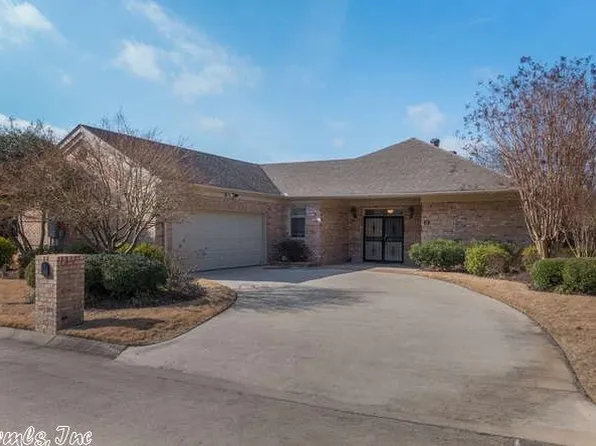 28 Hunters Green Cir, Little Rock, AR 72211