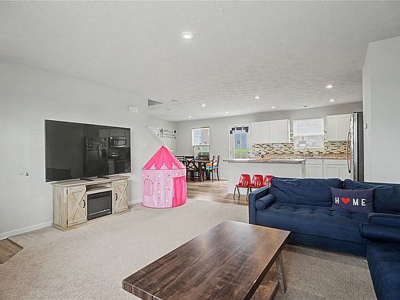 2nd image of 161 Rachel Ann Blvd