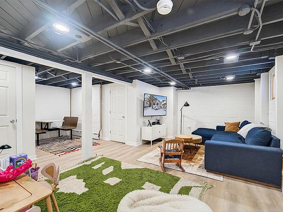 5th image of 3437 North Cramer STREET