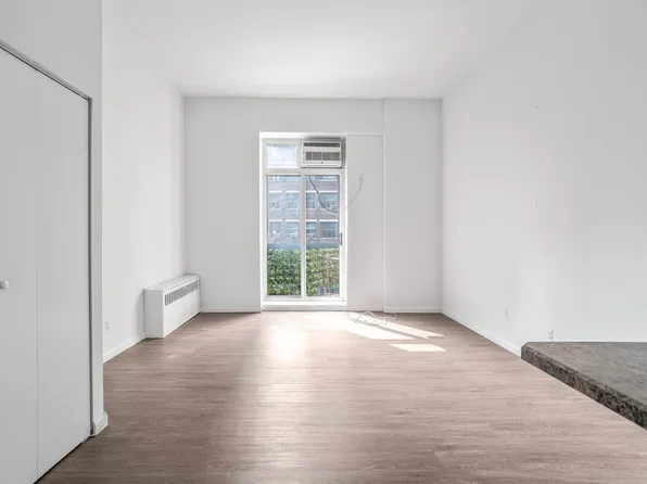 88 Fulton Street image 4 of 9